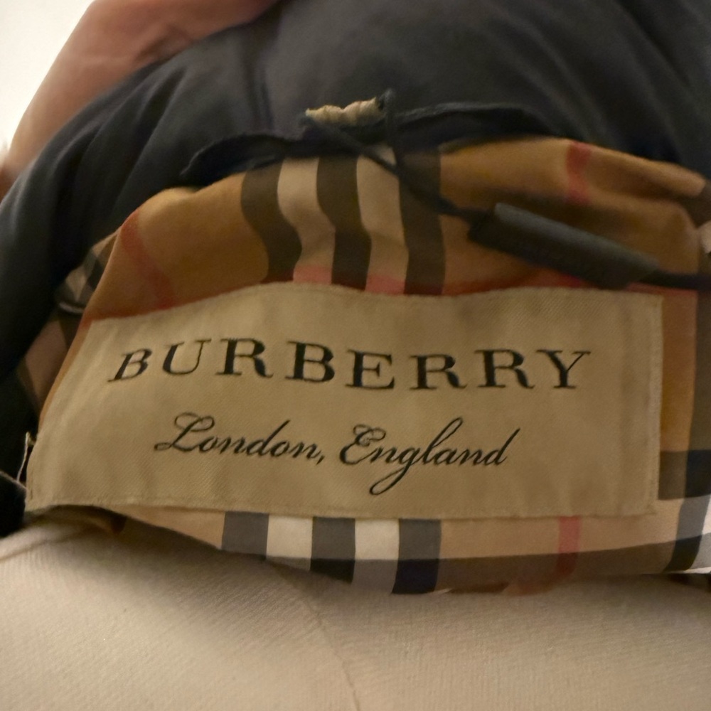 Burberry London Black Belted Down Puffer Coat w/ Removable Faux Fur Hood – XL - Picture 12 of 15